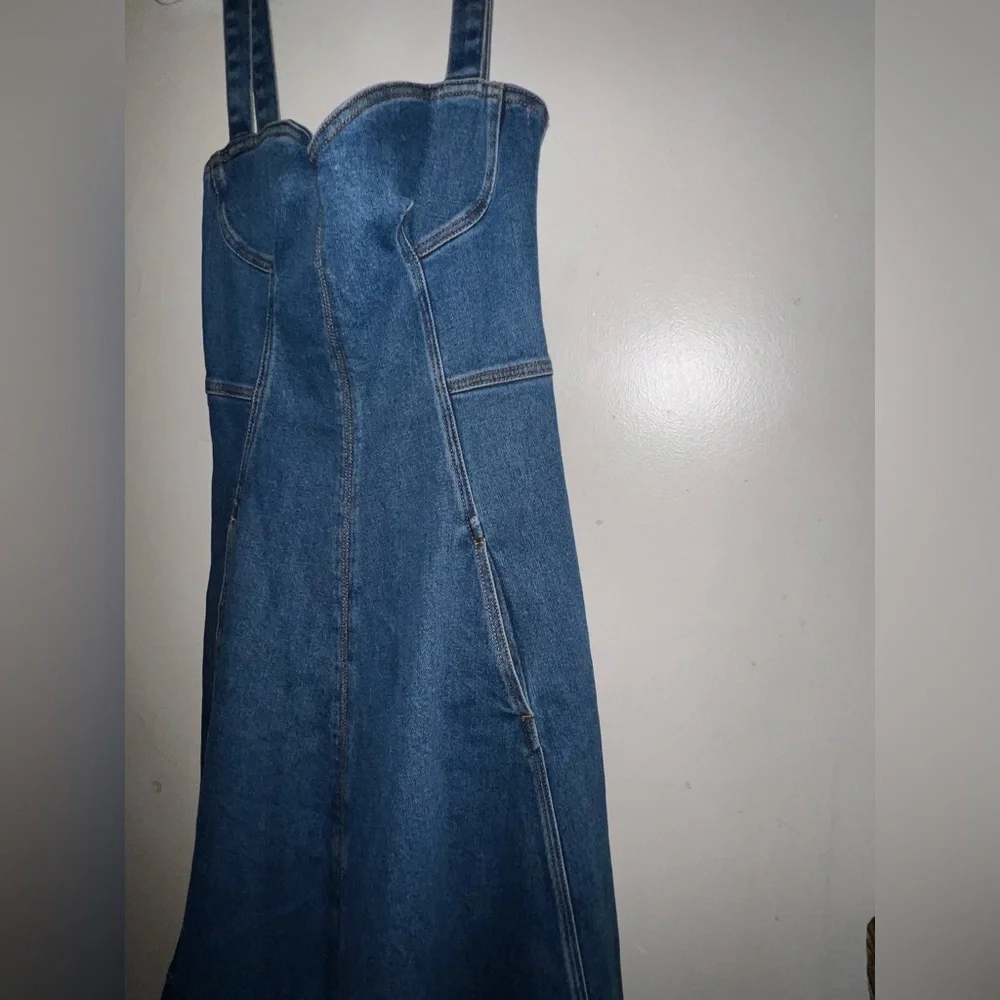 OSCAR DELA RENTA Sweetheart Neck Denim Dress in Medium Wash made in ITALY - Picture 9 of 17